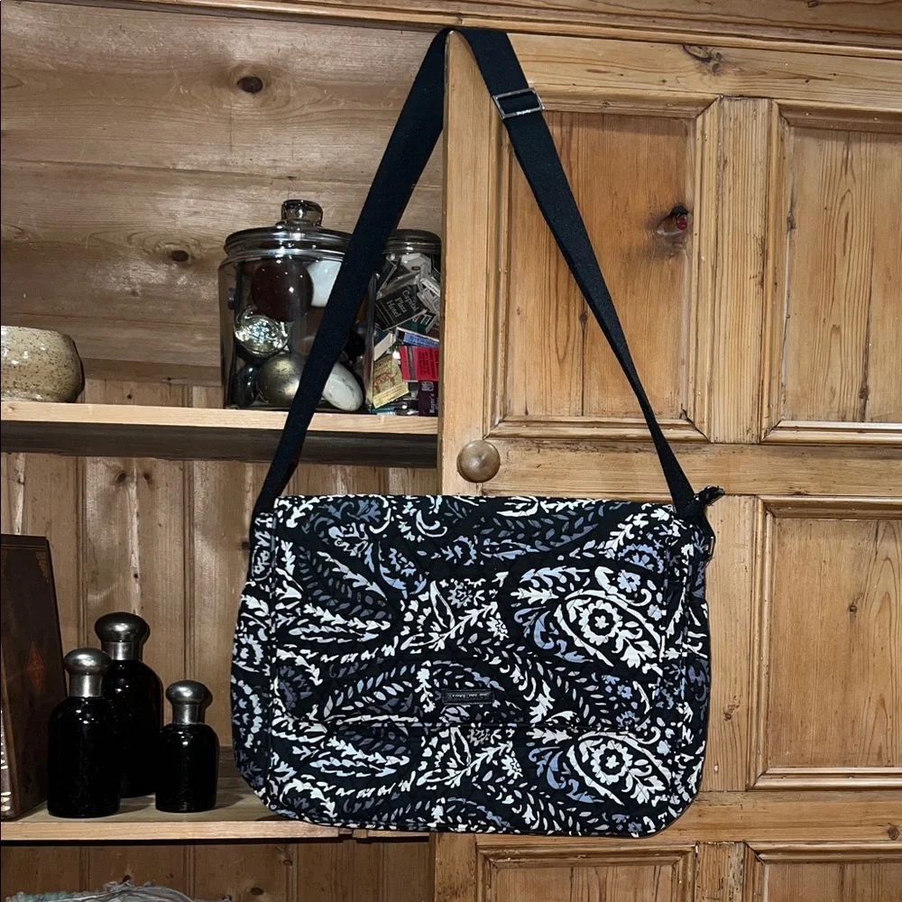 Vera Bradley Essential Messenger Bag in Paisley Noir Pattern
